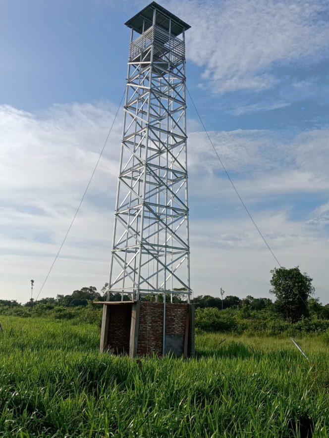 
					Pembangunan Menara Pemantau Api PT SSS Di Persawahan Tanpa Meminta Izin Pemilik Lahan