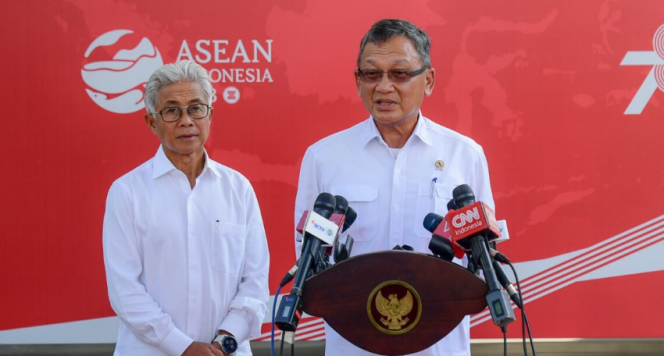 
					Ket foto: Menteri Energi dan Sumber Daya Mineral (ESDM) Arifin Tasrif menyampaikan keterangannya selepas rapat terbatas di Istana Merdeka, Jakarta, pada Senin, 31 Juli 2023. Foto: BPMI Setpres.