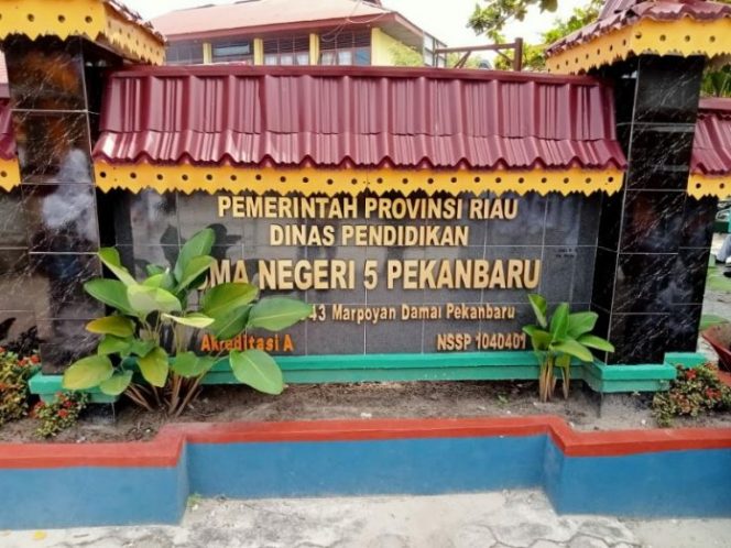
					Kepsek SMAN 5: Menerima Siswa Offline Sesuai Dengan Arahan Pimpinan