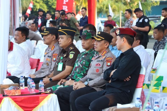 
					Kapolresta Barelang Ikuti Upacara dan Kirab Kebangsaan Dalam Rangka Memperingati Hut Kemerdekaan RI Ke – 78