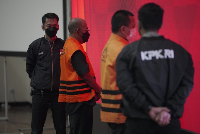 
					KPK Telah Tahan 6 Tersangka Korupsi Distribusi Bansos Beras Covid-19 Di Kemensos