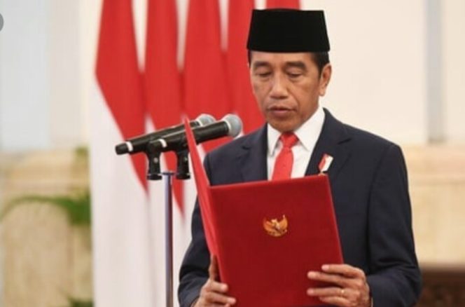 
					Presiden Jokowi Lantik Tiga Pejabat Negara