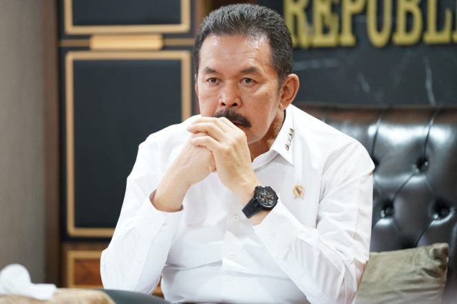 
					Ket foto: Jaksa Agung RI, ST Burhanuddin.