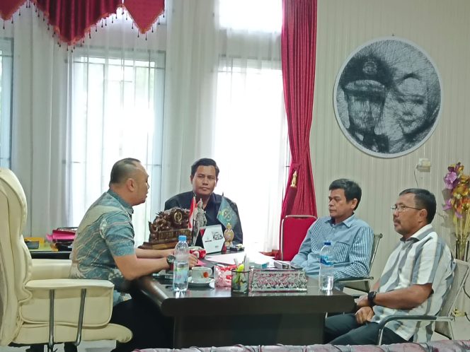 
					Tim Pidsus Kejari Kuansing Tetapakan 2 Orang Tersangka Dugaan Tipikor Penyimpangan Kegitan Pembangunan Hotel Kuansing TA 2013 – 2014