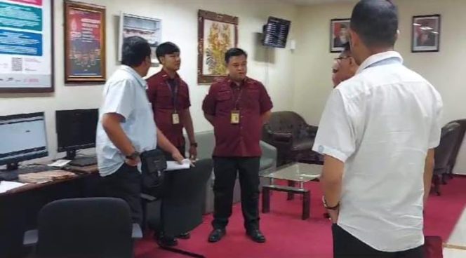 
					Dugaan Penyalahgunaan Fasilitas Fast Track Di Terminal Internasiona Bandara I Gusti Ngurah Rai