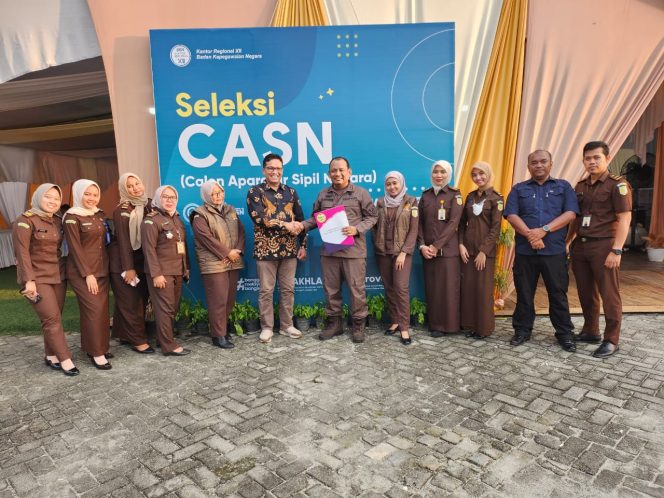 
					Asbin Kejati Riau Tinjau Pelaksanaan Hari Terakhir SKD Calon Pegawai Negeri Sipil Kejaksaan RI TA 2023