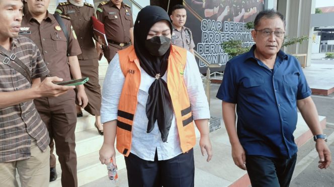 
					Kejaksaan Tinggi Riau Tahanan Tahan Va Dalam Dugaan Tipikor Di UIN SUSKA Riau