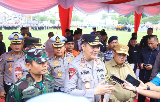 
					Pimpin Apel Gelar Pasukan Operasi Lilin 2023, Kapolda Riau Irjen M Iqbal Pastikan Kesiapan Pengamanan