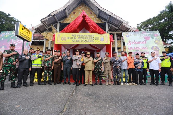 
					As Pidmil Kejati Riau Mengikuti Kegiatan Peninjauan Lapangan Persiapan Perayaan Natal Dan Peninjauan Posko Pengamanan Nataru 2024