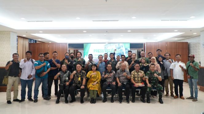 
					Kejaksaan Tinggi Riau Gelar Press Release Refleksi Akhir Tahun Capaian Kinerja Tahun 2023