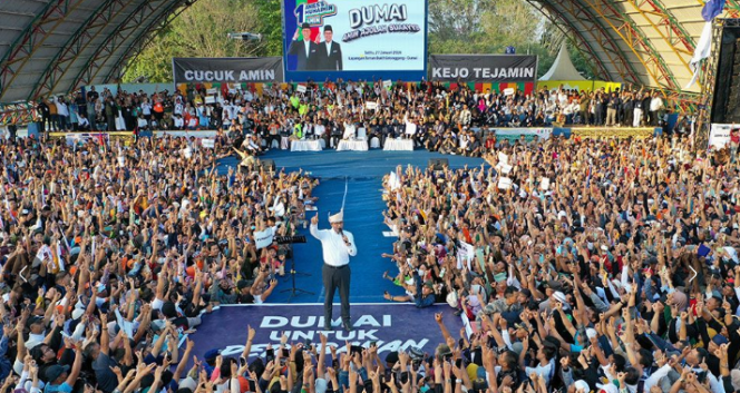 
					Polri Terjunkan Ratusan Personel Dalam Rangka Pengamanan Kampanye Anies Baswedan Di Dumai