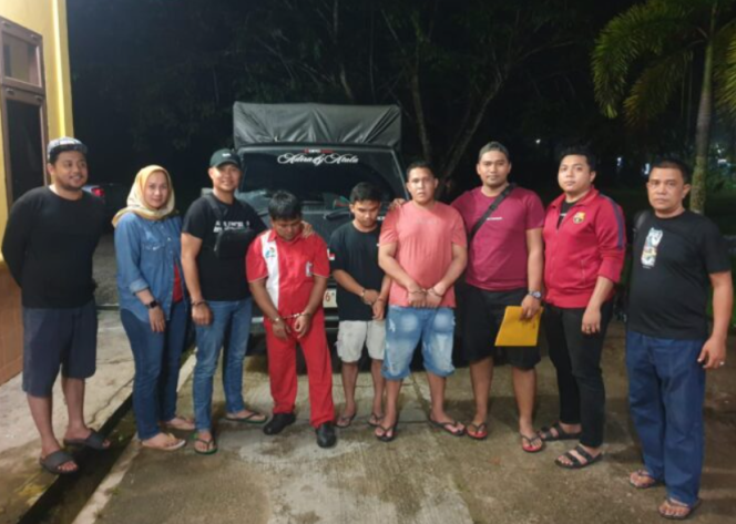 
					Operator SPBU Dan Sopir Mobil Langsir Penimbun BBM Subsidi Ditangkap Polisi