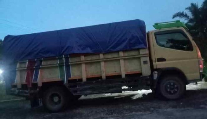 
					Ditreskrimsus Polda Kalbar Berhasil Gagalkan Penyeludupan Solar Subsidi di Boyan Tanjung