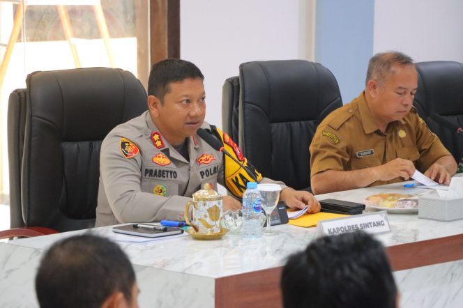 
					Kampanye Paslon Capres, Kapolres Sintang Sebut akan Maksimalkan Pengamanan Kegiatan