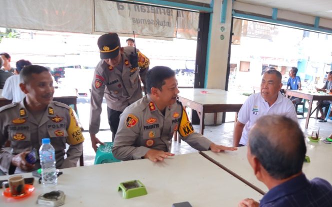 
					Jumat Curhat Ditengah Nuansa Pemilu, Kapolres Sintang Sampaikan Himbauan