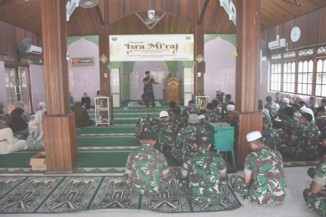 
					Kodim 1205/Sintang Gelar Peringatan Isra Mi’raj Nabi Muhammad 1445 H/2024 M