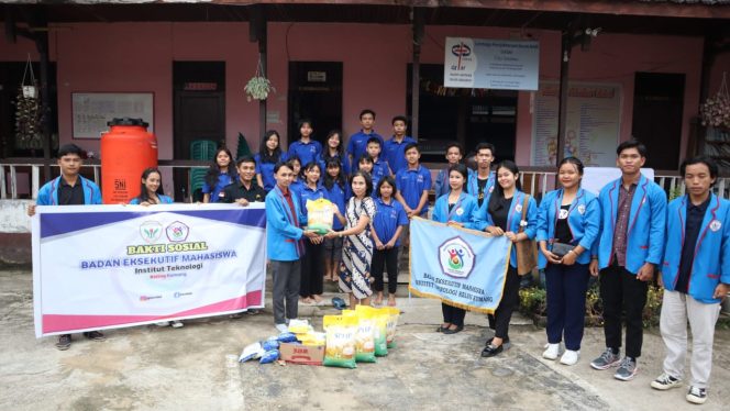 
					BEM ITKK Sekadau Tebar Semangat Toleransi dengan Bakti Sosial di Dua Panti Asuhan
