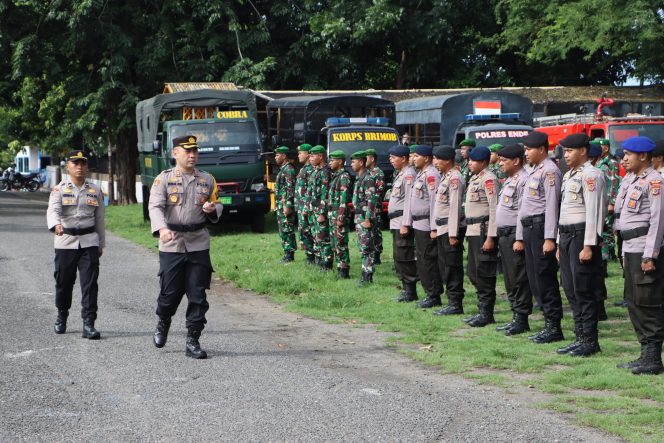 
					Polres Ende Gelar Apel Siaga Bencana Bersama Instansi Terkait