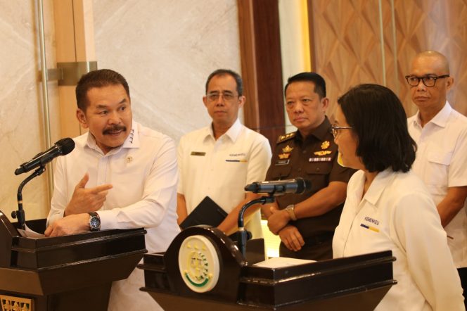 
					Jaksa Agung dan Menteri Keuangan RI Bahas Dugaan Korupsi dalam Pembiayaan Ekspor Nasional oleh LPEI