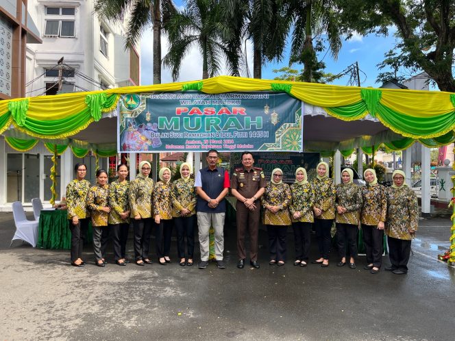 
					Sambut Bulan Suci Ramadhan, Kejati Maluku dan IAD Wilayah Maluku Gelar Bakti Sosial dan Pasar Murah