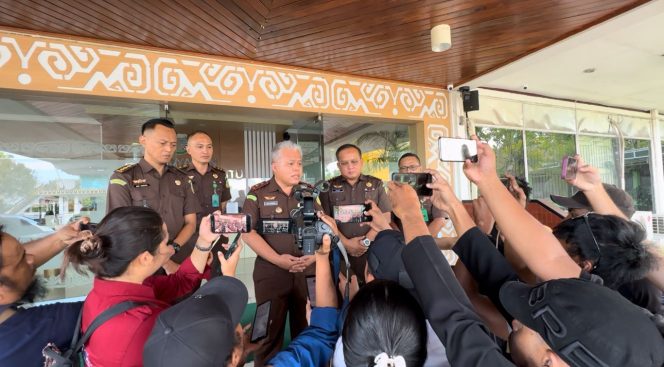 
					Kejaksaan Tinggi Papua Barat Tetapkan dan Melakukan Penahanan Tersangka AHHN dalam Perkara Dugaan Tipikor