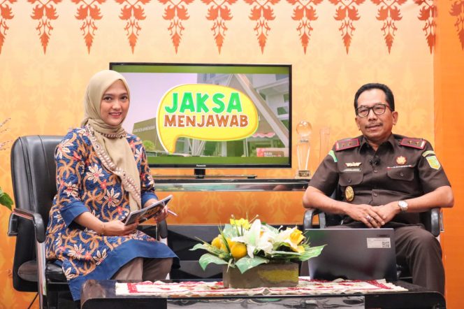 
					Kajati Riau Menjadi Narasumber dalam Program “Jaksa Menjawab” Di Riau Televis