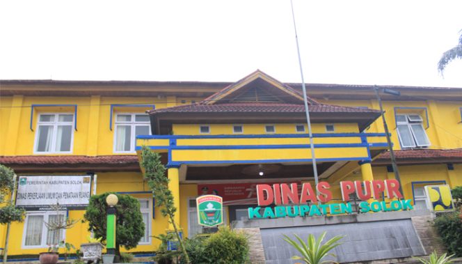 
					Kantor Dinas PUPR Kabupaten Solok, Arosuka (Photo : Jon Cupak)