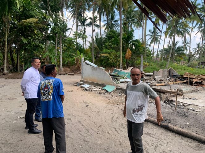 
					Kacabjari Karimun di Tanjung Batu dan Lurah Sawang, Kunjungi Warga Korban Musibah Kebakaran