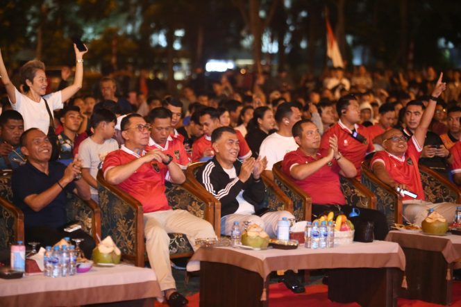 
					Kapolda Kepri Adakan Nobar Bersama Masyarakat Sebagai Wujud Dukungan kepada Timnas U-23