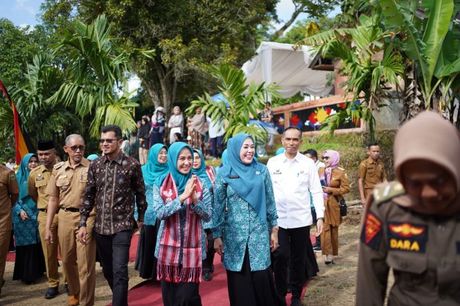 
					Pembukaan Penilaian Lomba Gerakan PKK Tingkat Provinsi Sumatera Barat 2024 di Kabupaten Solok