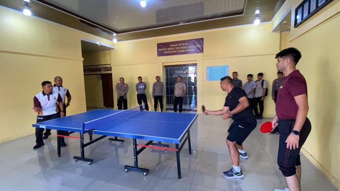 Foto: Wakapolres Sabang, Kompol Salmidin, S.E., M.M., saat bertanding melawan Bripda Akbar.