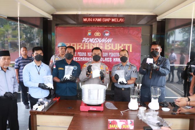 Satresnarkoba Polres Karimun Musnahkan BB Narkotika dan Psikotropika
