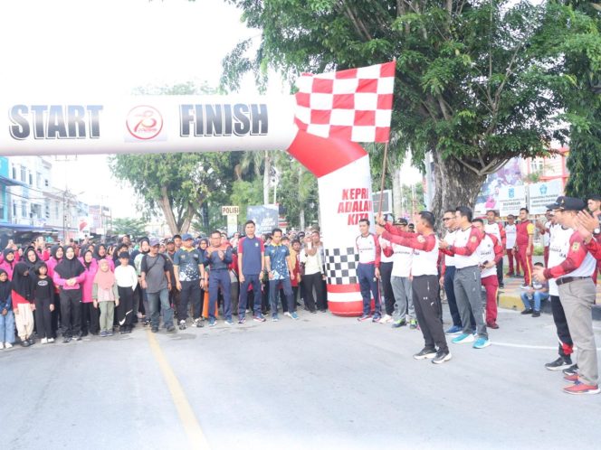 
					Jalan Santai Menyambut Hari Bhayangkara ke-78 di Polres Karimun