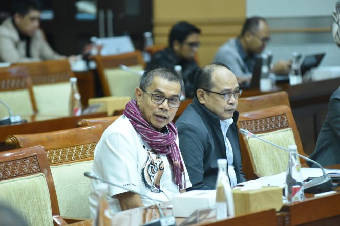 
					Anggota Komisi III DPR RI, Hinca: Empat Proyek Nasional terkait Pembaruan Substansi Hukum Harus Segera Dituntaskan