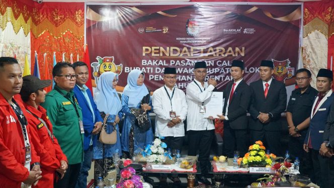 
					Budi Satriadi – Hardinalis Kobal Bapaslon Terakhir Yang Mendaftar Ke KPU Kabupaten Solok