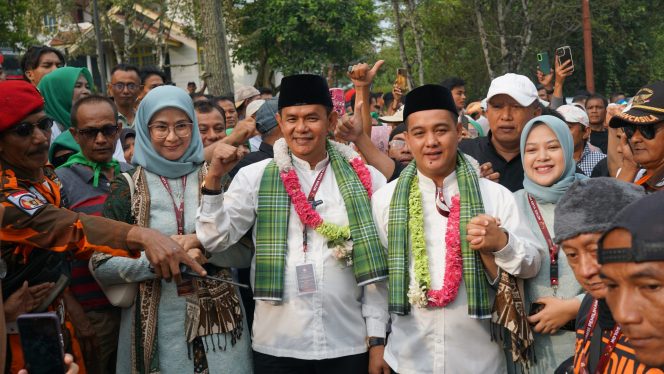 
					Penuh Haru…!! Nofi Candra – Leo Murphy Dielukan Pendukungnya Saat Mendaftar Ke KPU Kota Solok