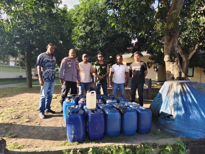 
					Hari Pertama Operasi Pekat, Polres Ende Amankan Miras dan Sajam