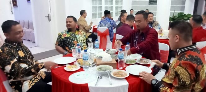 
					Foto: Saat dijamu makan malam bersama Pj Walikota Sabang, pada malam resepsi memperingati HUT RI ke-79 di kota Sabang.