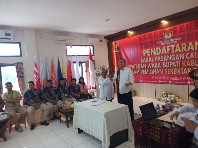 
					Dinyatakan Lengkap, KPUD Ende Terima Berkas Pendaftaran Paket JASA