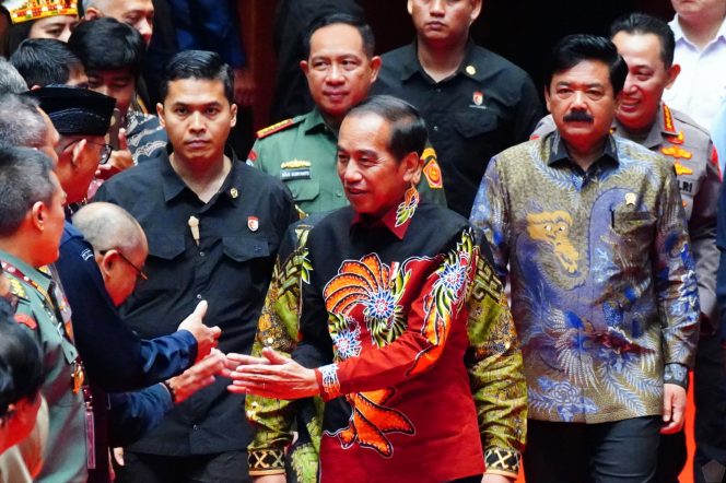 
					Panglima TNI Dampingi Presiden RI Pada Rapat Konsolidasi Nasional KPU Tahun 2024