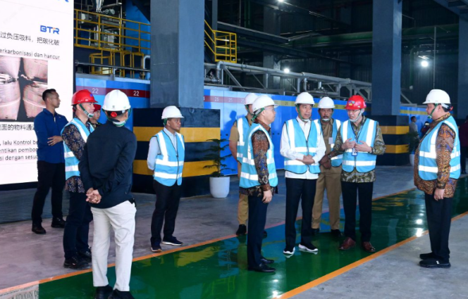 
					Ket foto: Presiden Joko Widodo meresmikan Pabrik Bahan Anoda Baterai Litium PT Indonesia BTR New Energy Material yang berada di Kawasan Ekonomi Khusus (KEK) Kendal, Kabupaten Kendal, Provinsi Jawa Tengah, pada Rabu, 7 Agustus 2024. Foto: BPMI Setpres/Muchlis Jr.