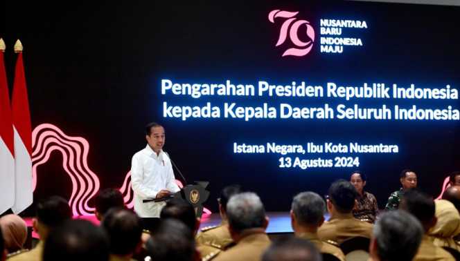 
					Ket foto: Presiden Joko Widodo memberikan pengarahan kepada para gubernur, bupati, dan wali kota di Istana Negara, Ibu Kota Nusantara, Provinsi Kalimantan Timur pada Selasa, 13 Agustus 2024. Foto: BPMI Setpres/Muchlis Jr.