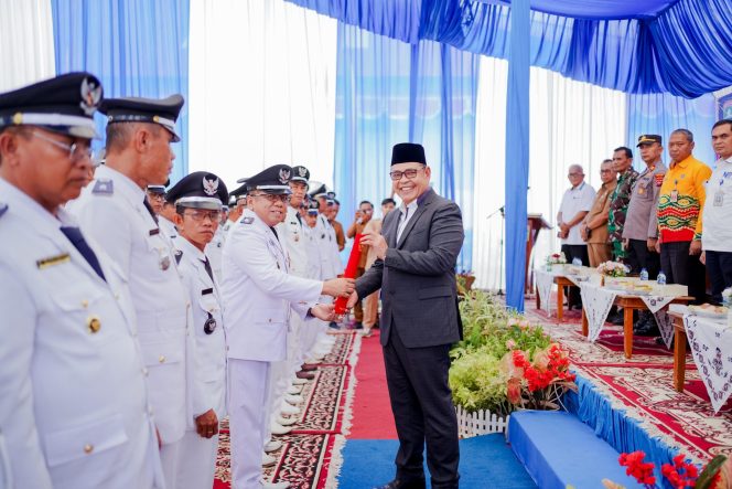 
					Bupati Solok Kukuhkan Perpanjangan Masa Jabatan 49 Walinagari Dan Resmikan 3 Gedung Pemerintahan Kabupaten Solok