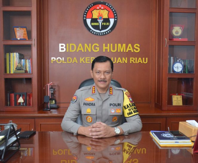 
					690 Personel Polda Kepri dan Jajaran Mendapat Alih Tugas Jabatan Dan Mutasi