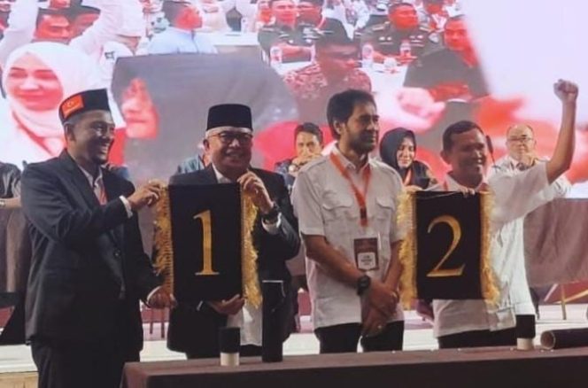 
					Foto: Pelaksanaan undian pengambilan nomor urut Pilkada Cagub-Cawagub Aceh yang diselenggarakan KIP Aceh.