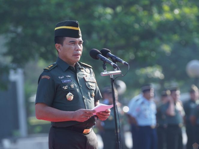 
					Kapuspen TNI Ingatkan Netralitas Dan Etika Sosial Media, Saat Pimpin Upacara Bendera 17 September 2024