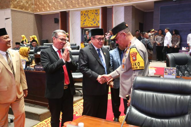 
					Kapolda Kepri Tegaskan Komitmen Keamanan dalam Pengucapan Sumpah dan Janji Ketua DPRD Provinsi Kepri