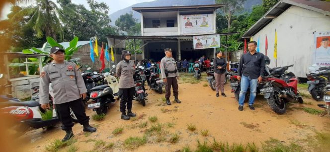 
					Polres Sintang Amankan Kampanye Salah Satu Paslon Bupati dan Wakil Bupati Sintang