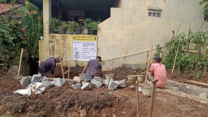 
					Tingkatkan Produksi Pertanian, Pemdes Citalang Bangun Saluran Penunjang Melalui ADD