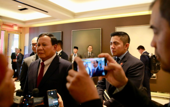 
					Ket foto: Presiden Prabowo menyampaikan keterangannya kepada awak media usai pertemuannya dengan Menteri Pertahanan Amerika Serikat, Lloyd Austin pada Rabu, 13 November 2024 di Washington DC, Amerika Serikat. Foto: BPMI Setpres/Aldoni.